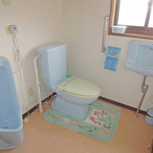 長野県飯山市の物件のトイレ