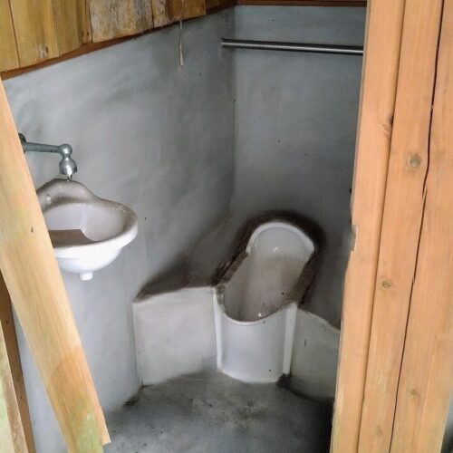 三重県熊野市の物件の別棟のトイレ。