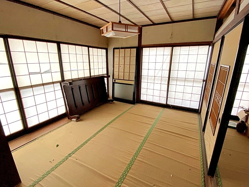 富山県南砺市の50万円物件の和室。
