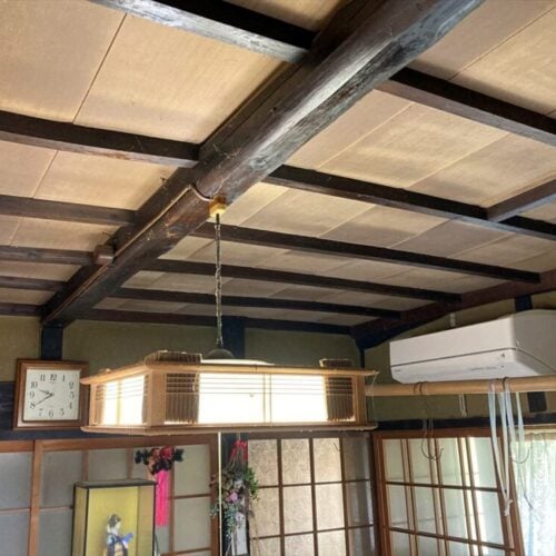 鳥取県倉吉市の物件の和室の天井