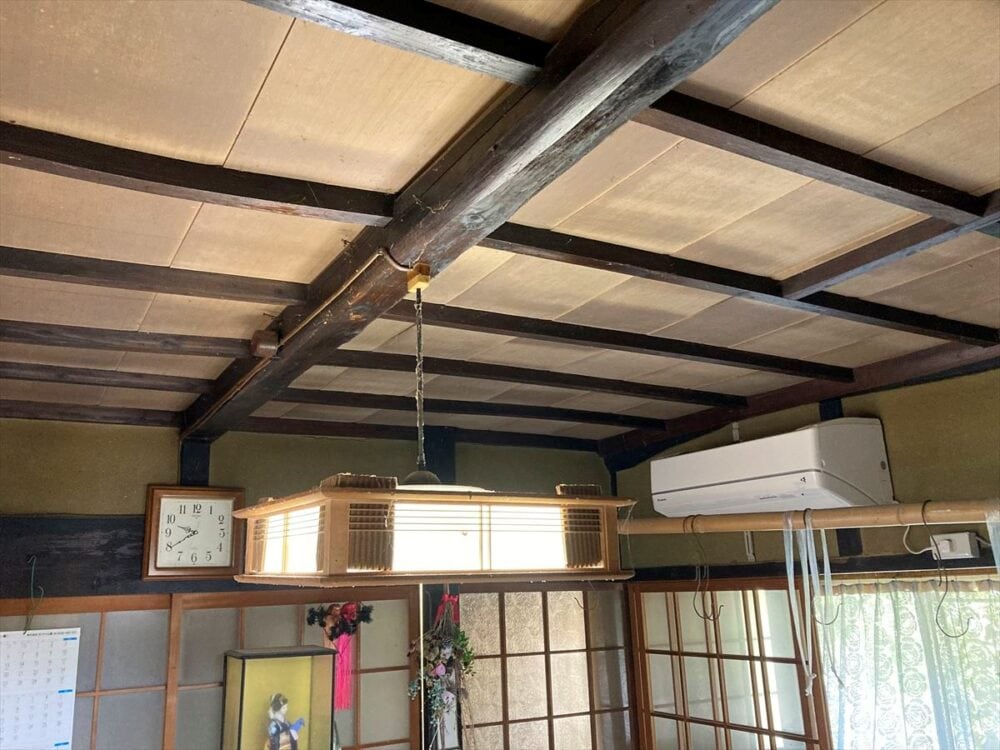 鳥取県倉吉市の物件の和室の天井