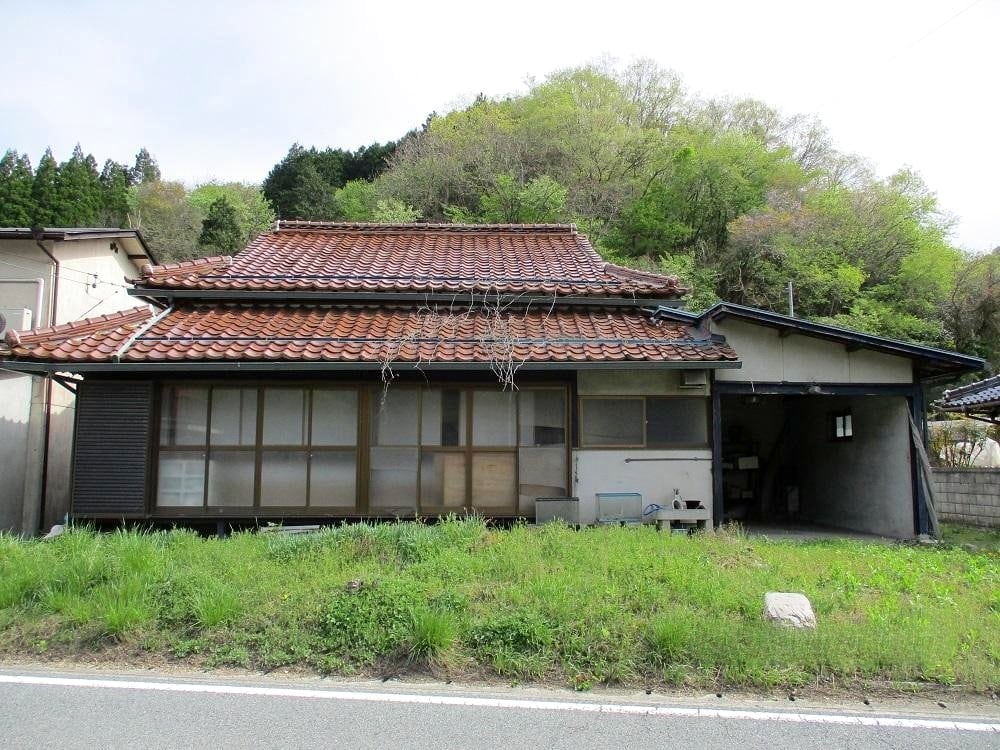 兵庫県佐用町の物件を裏側から