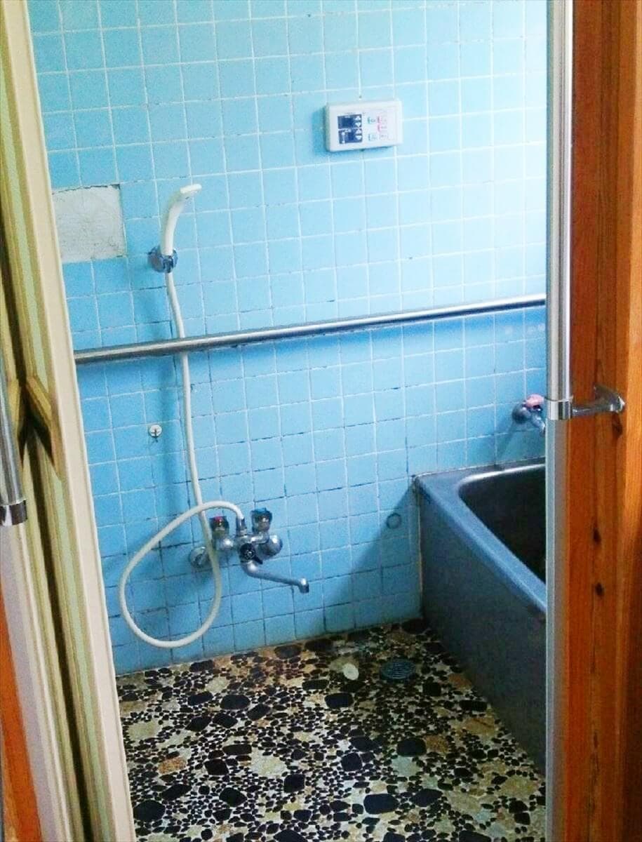 新潟県小千谷市の物件の浴室