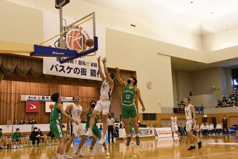 秋田県能代市の能代カップ 高校選抜バスケットボール大会
