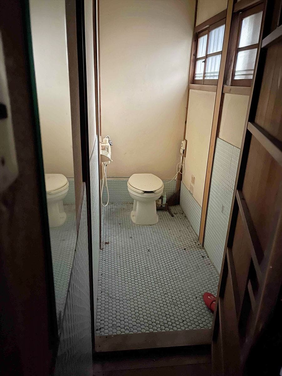和歌山県かつらぎ町の物件のトイレ