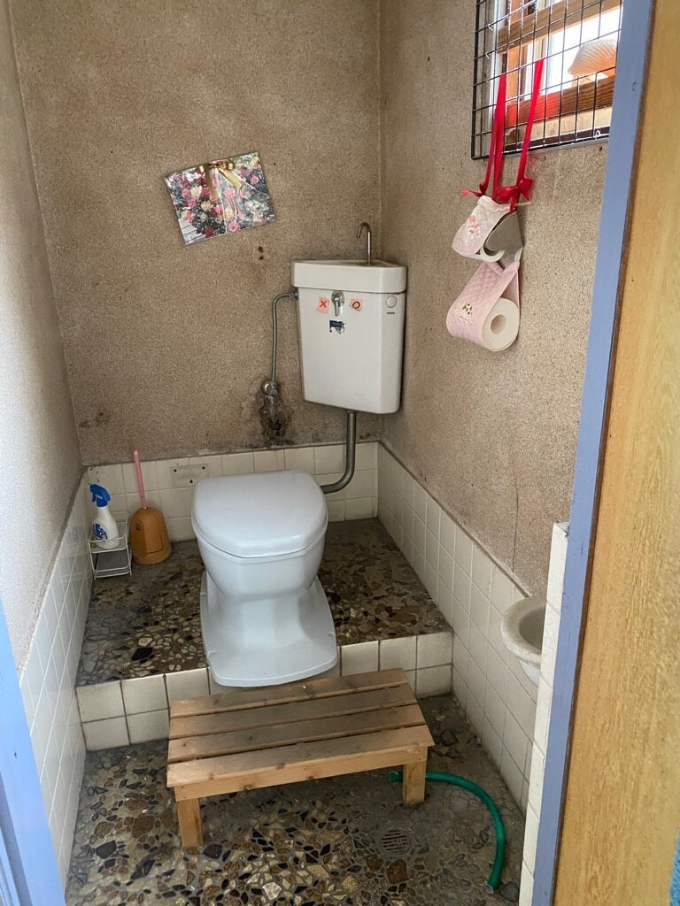 兵庫県三木市の物件のトイレ