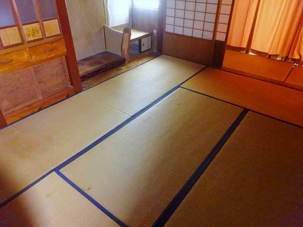 鹿児島県薩摩川内市の物件の和室（床の間あり）