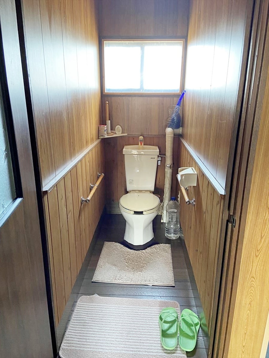 北海道湧別町の物件の2階トイレ