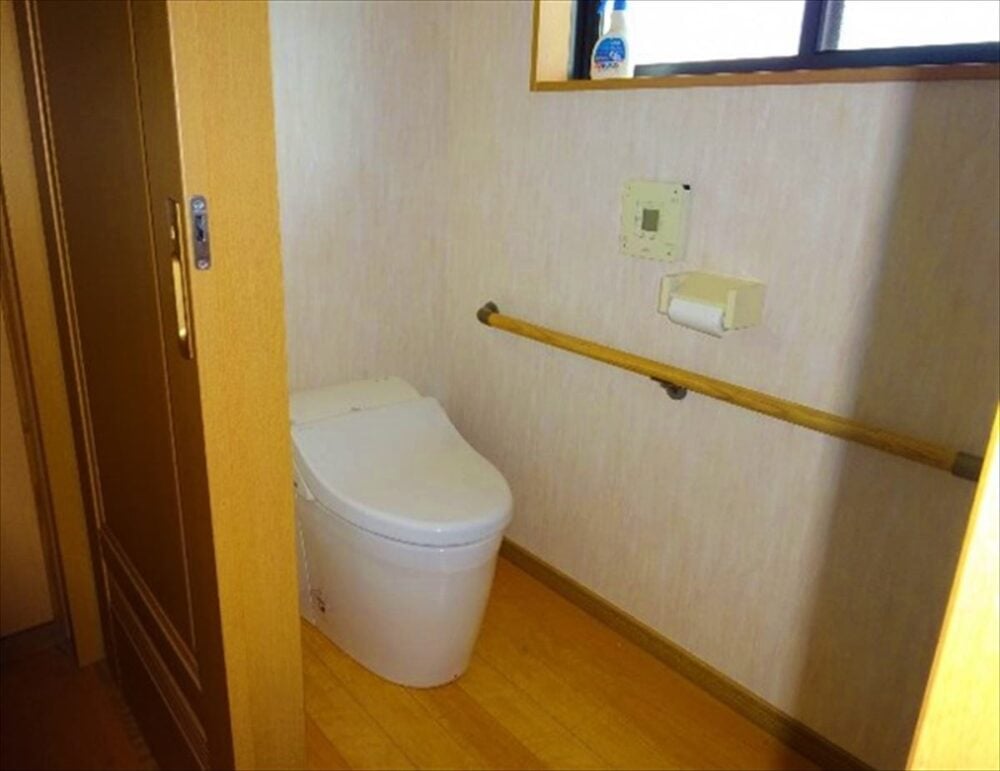 福島県西会津町の物件のトイレ