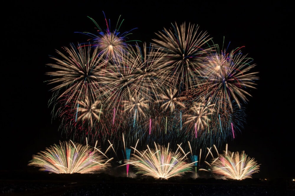 山形県鶴岡市の赤川花火大会