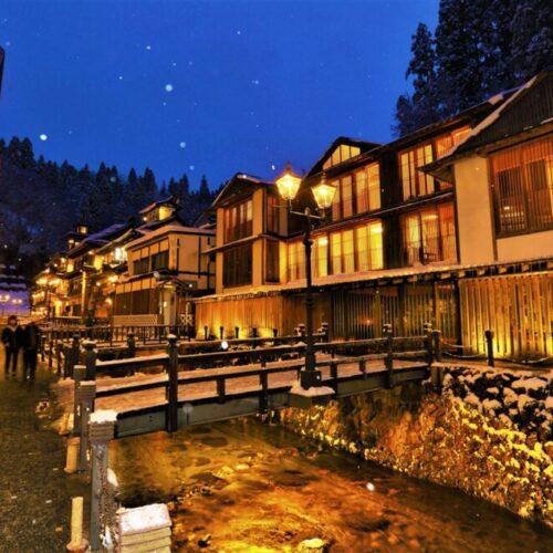 山形県尾花沢市の銀山温泉