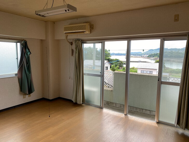 熊本県上天草市のマンション物件の10帖洋室