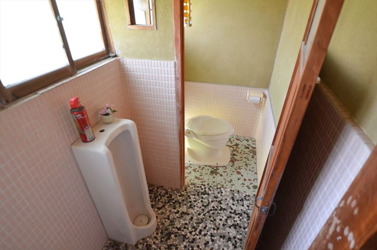 新潟県佐渡市の物件のトイレ