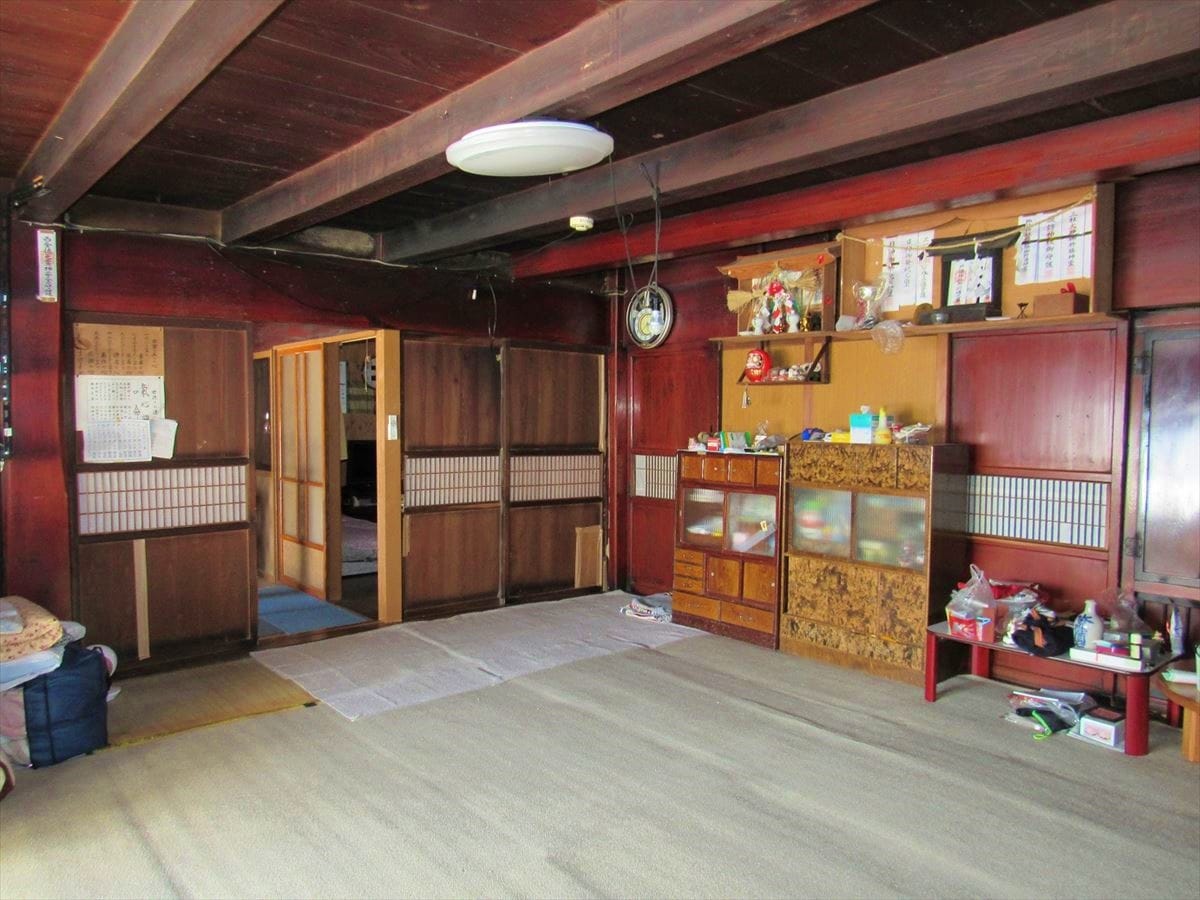 長野県小谷村の物件の1階和室