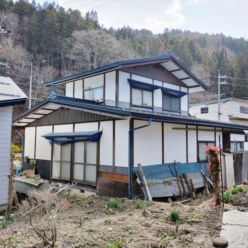 長野県長野市の物件の裏手