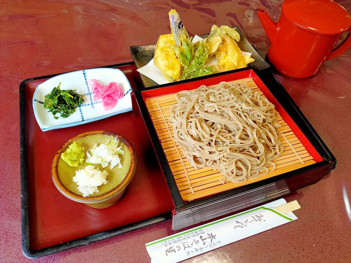 長野県塩尻市の「本山そばの里」のそば