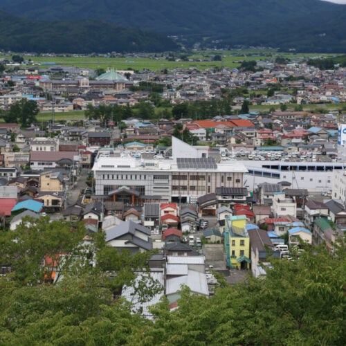 岩手県遠野市の鍋倉公園から望む市街地