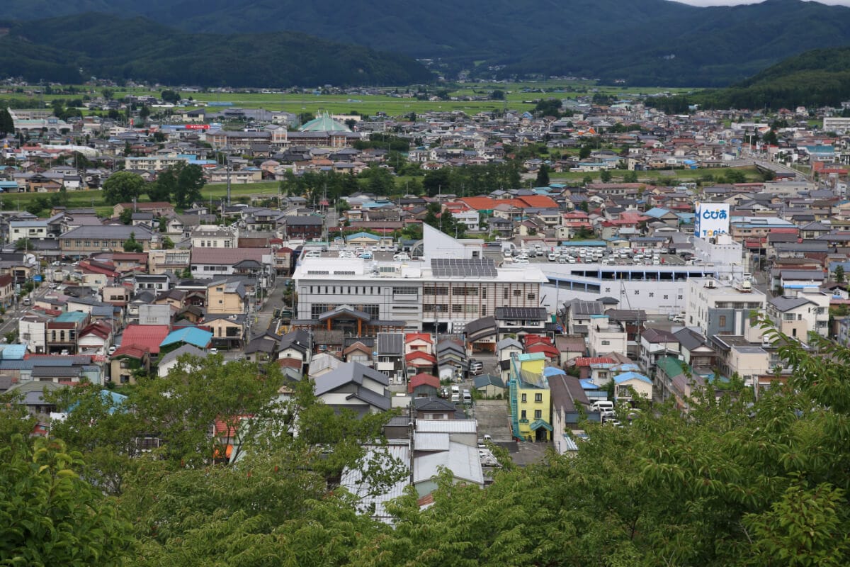 岩手県遠野市の鍋倉公園から望む市街地