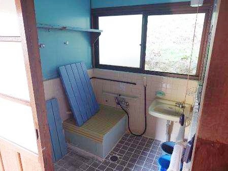 長崎県雲仙市の物件の浴室