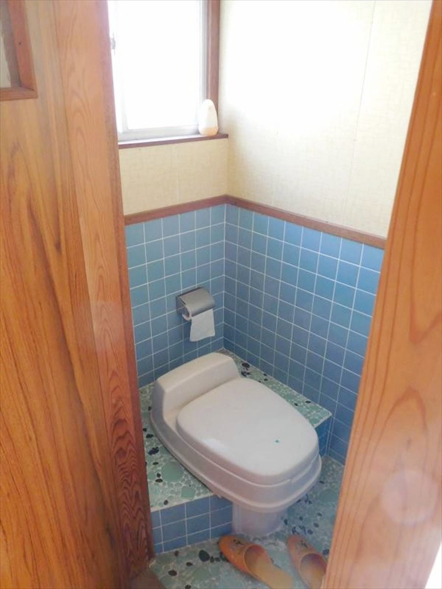 三重県名張市の物件のトイレ