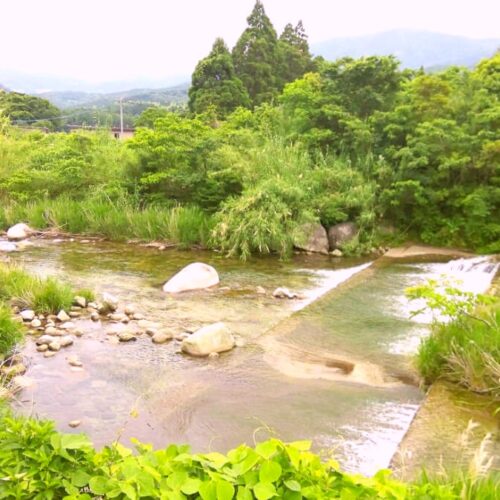 鹿児島県肝付町の物件の周辺（川のせせらぎが聞こえる）