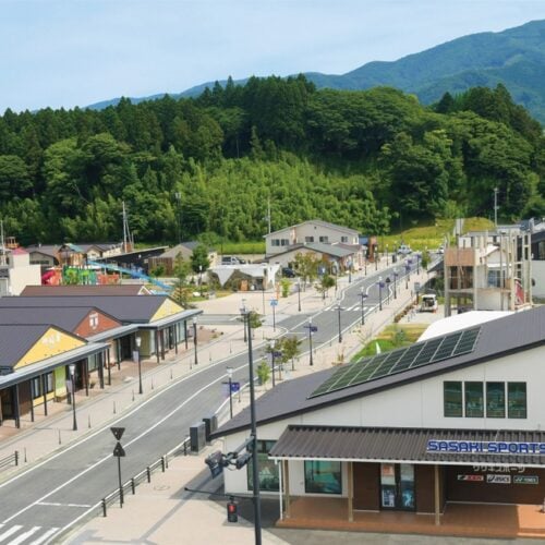 岩手県陸前高田市の新しい市街地。震災前の旧市街で営業していた飲食店も戻ってきた