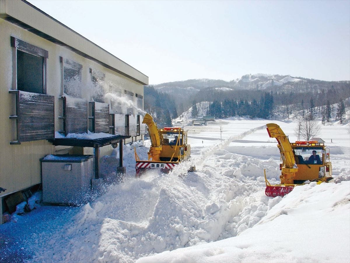山形県飯豊町の雪を活用した保存施設「雪室」