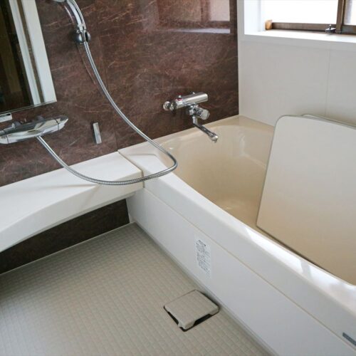 山口県宇部市の物件のリフォーム済みの浴室