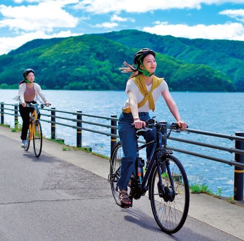 福島県郡山市は猪苗代湖などの自然にも恵まれている