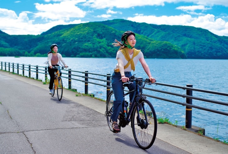 福島県郡山市は猪苗代湖などの自然にも恵まれている