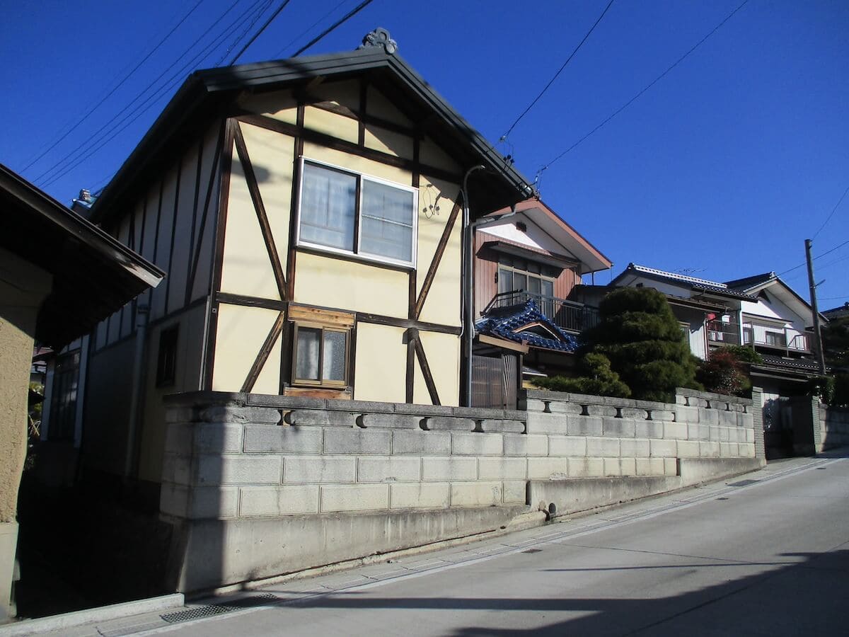 長野県高山村の物件の外観（南西から）