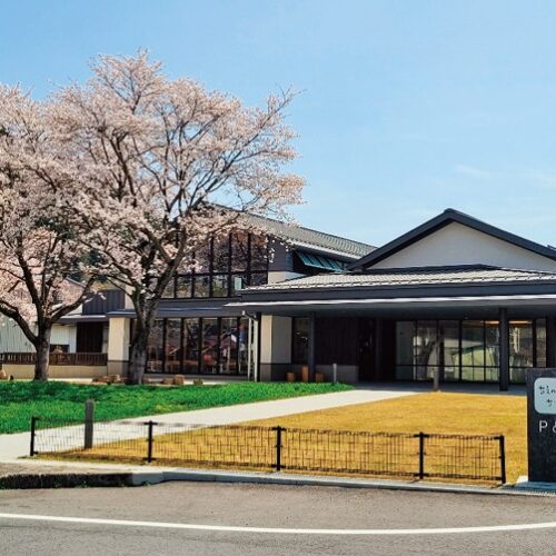 鳥取県智頭町の「ちづの森ちづ図書館」