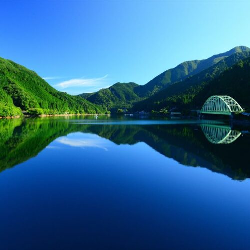 兵庫県宍粟市でカヌー競技場として活用されている音水湖（©しそう森林王国観光協会）