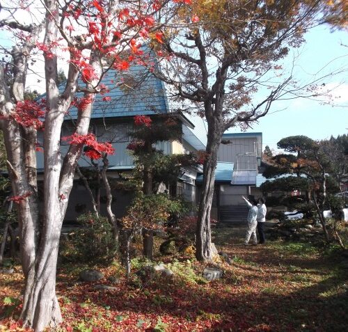 山形県鮭川村の物件の庭