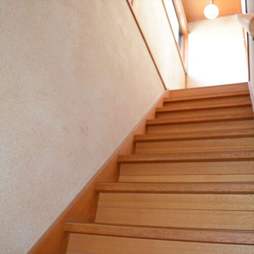 兵庫県宍粟市の物件の階段