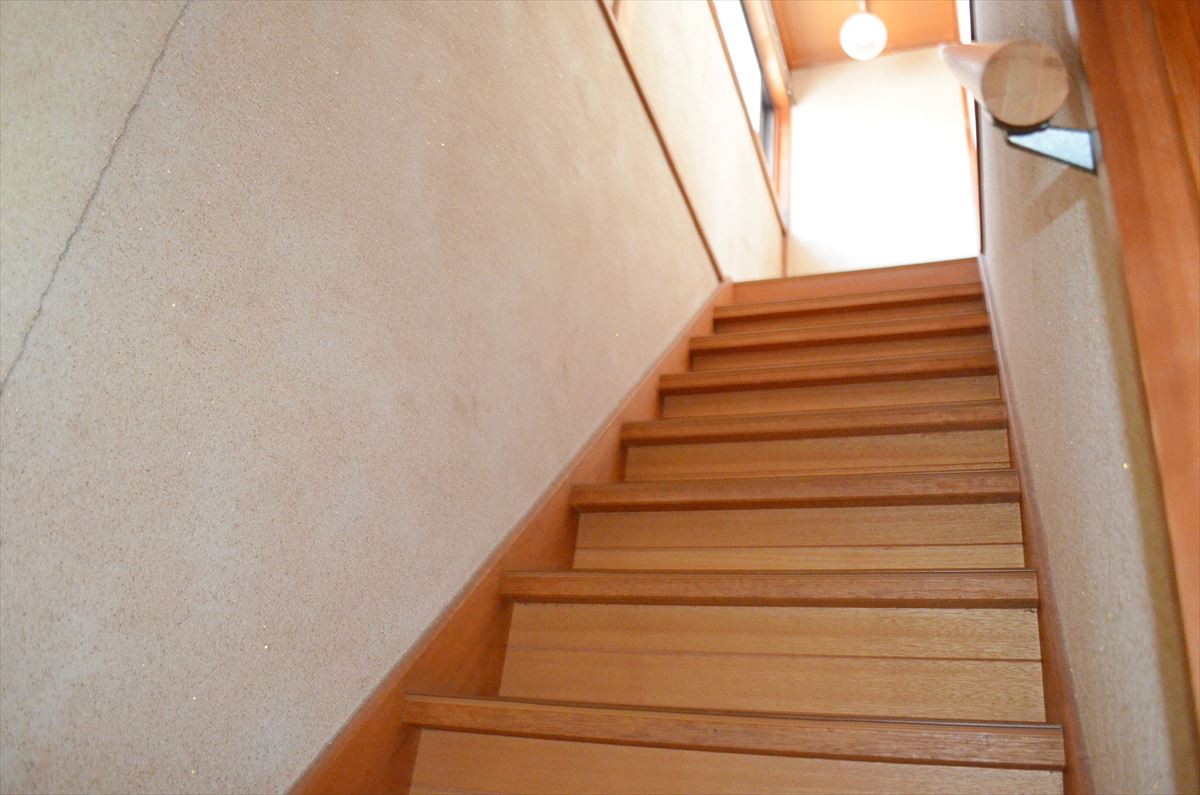 兵庫県宍粟市の物件の階段