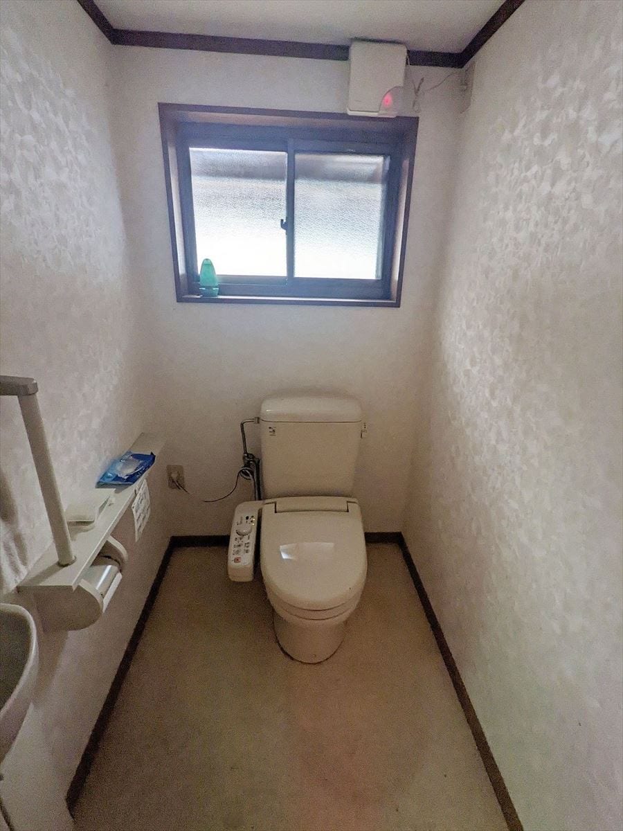 兵庫県養父市の物件のトイレ
