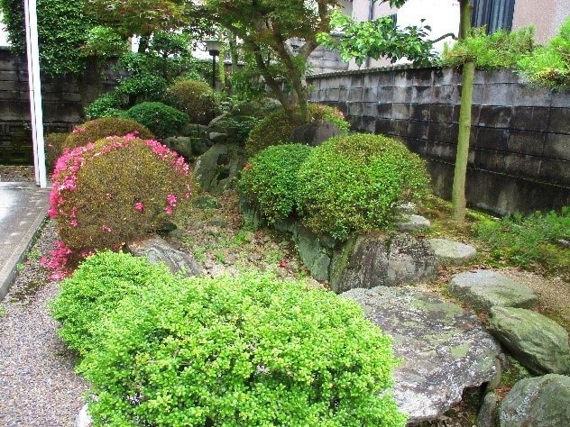 愛媛県西条市の物件の庭