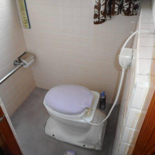 秋田県にかほ市の物件のトイレ