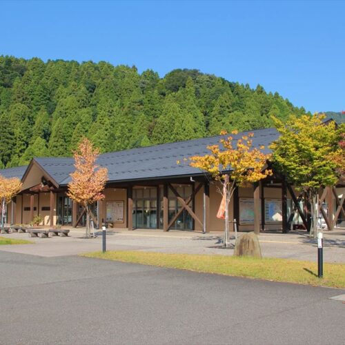 福井県鯖江市のうるしの里会館