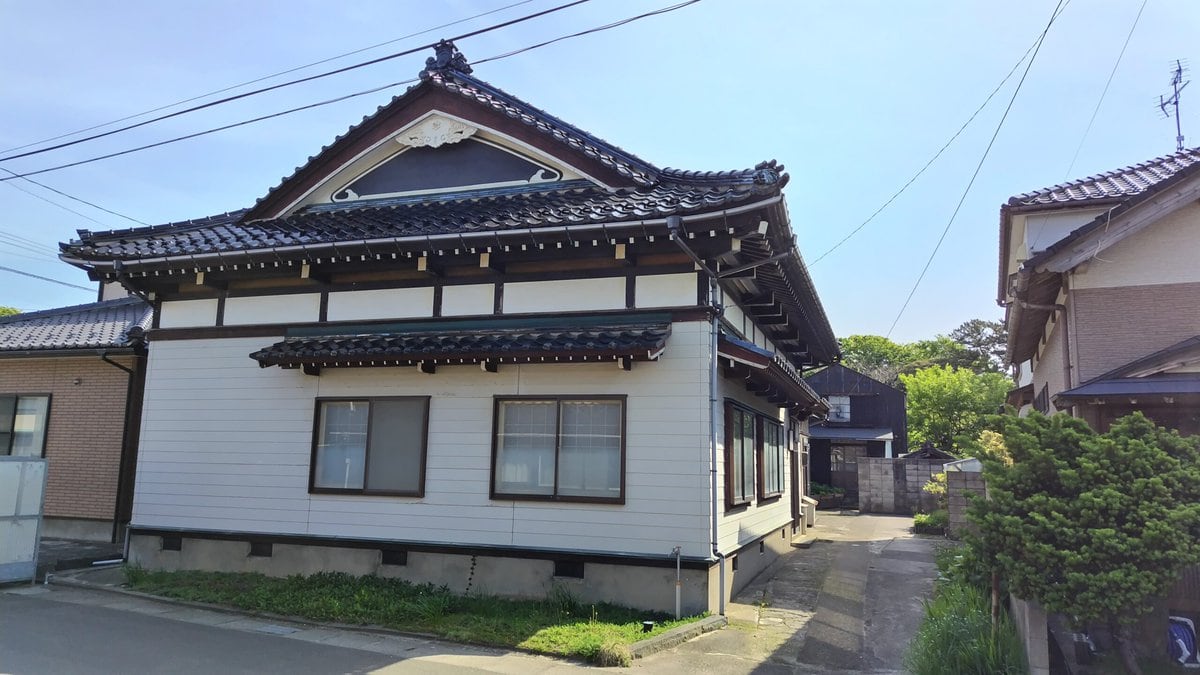 秋田県にかほ市の物件_外観正面