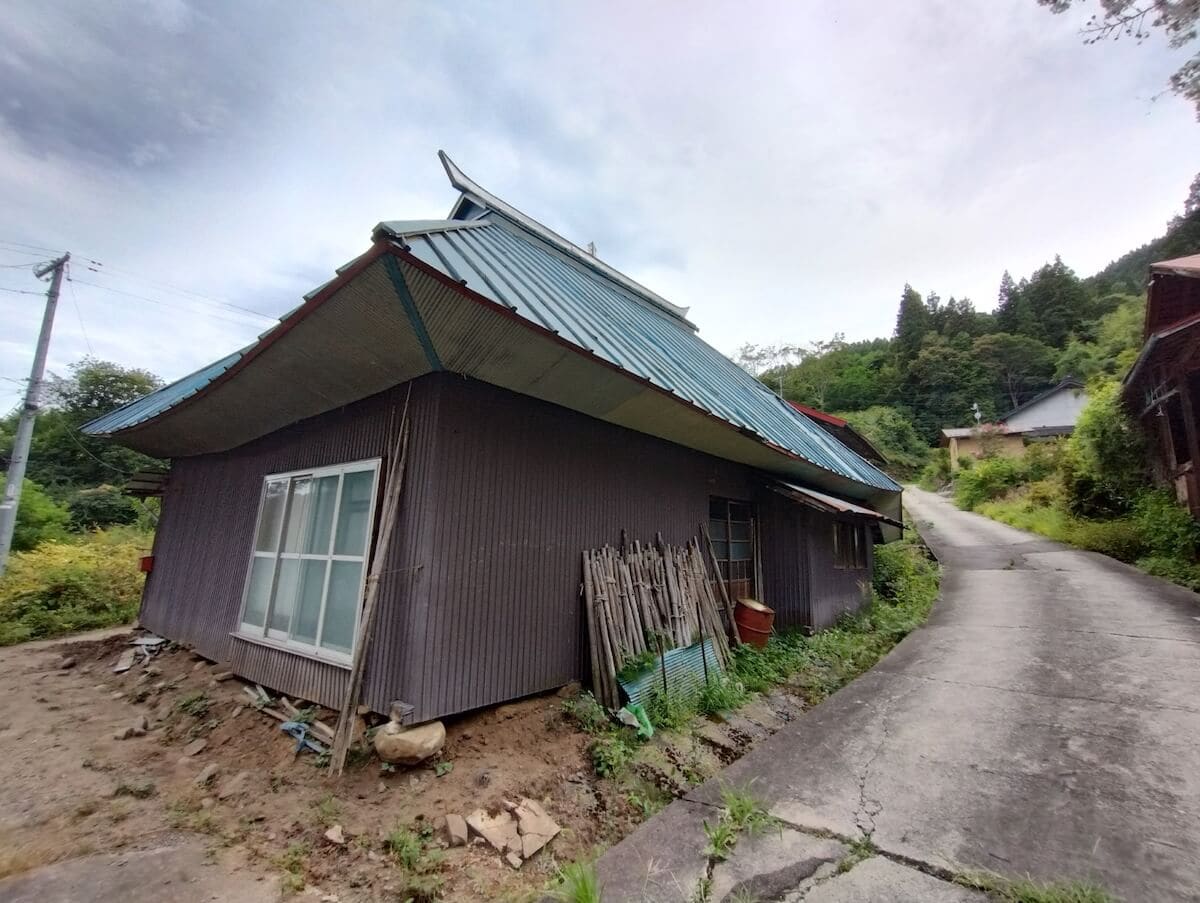 長野県長野市の物件の横からの外観