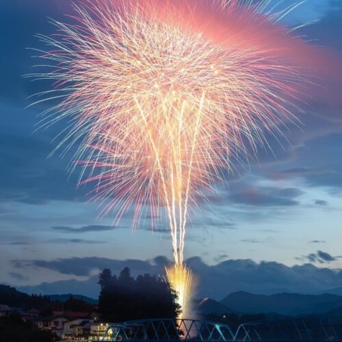 長野県長野市のろうかく湖の花火