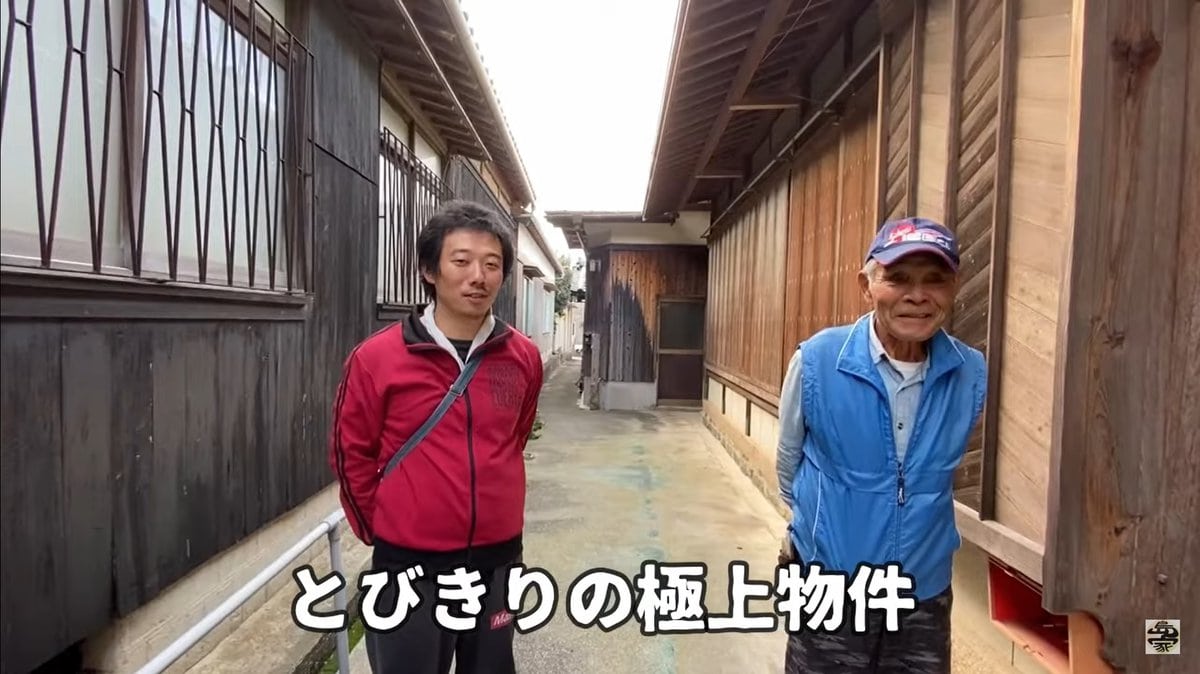 愛媛県松山沖にある忽那諸島の空き家を紹介する動画「離島の空き家」で紹介されている築60年なのにめちゃくちゃきれいな古民家物件。