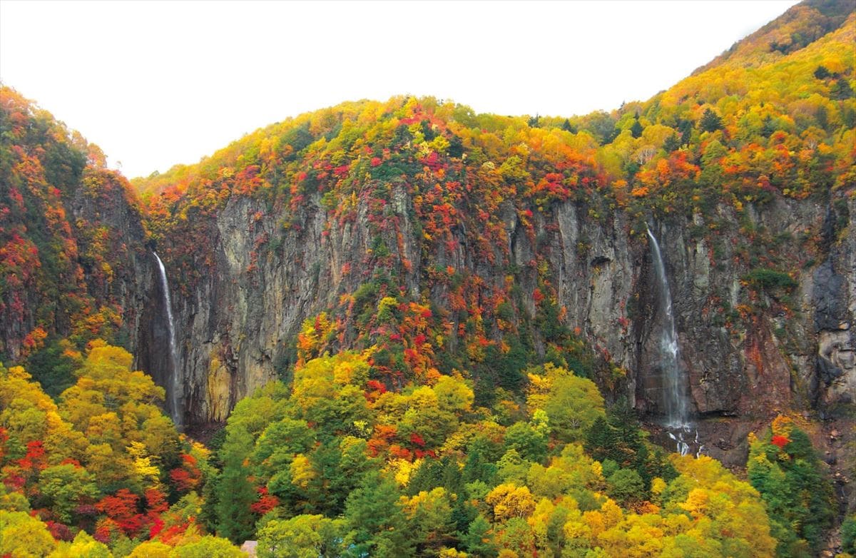 長野県須坂市の秋の風景「米子大瀑布」