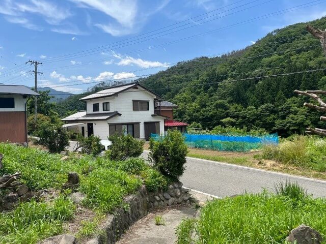 長野県筑北村の物件の周辺環境