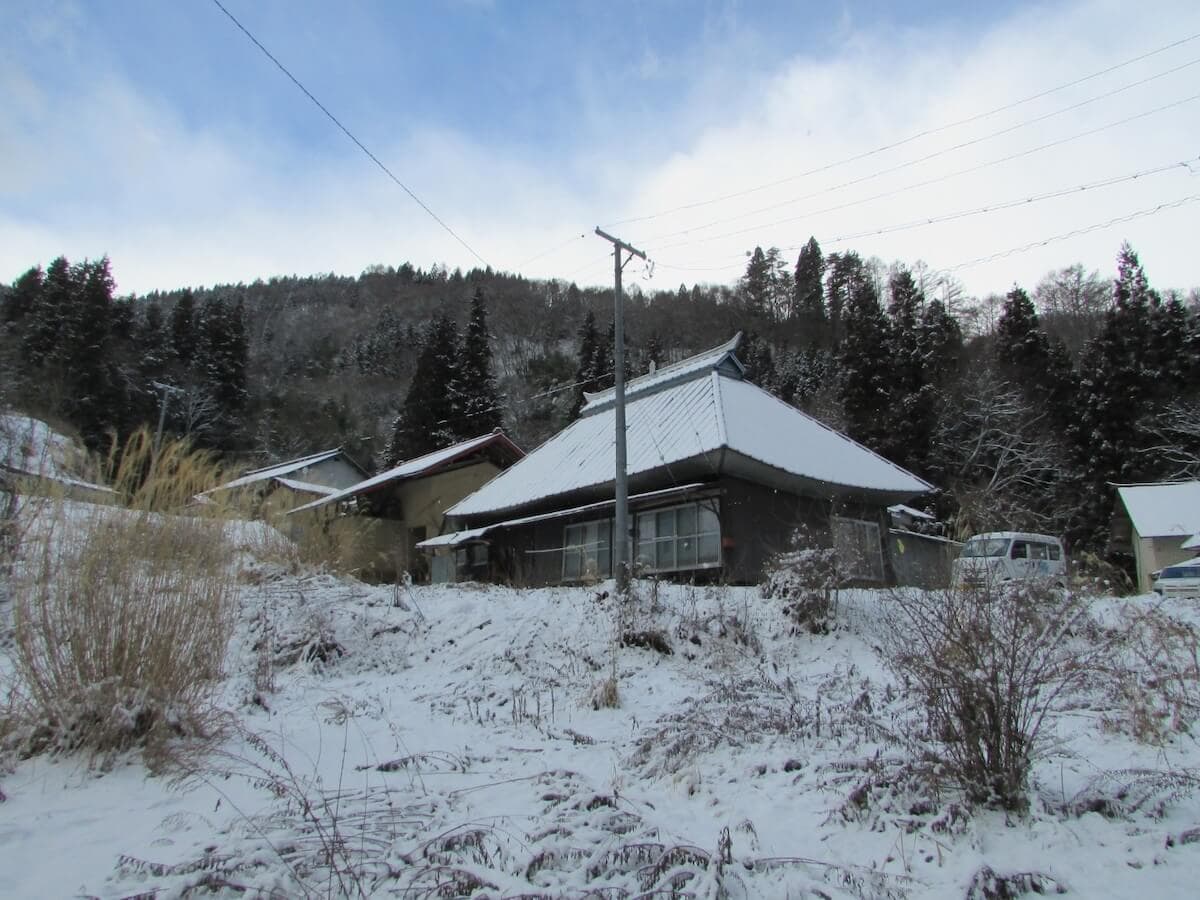 長野県長野市の物件の外観（冬）