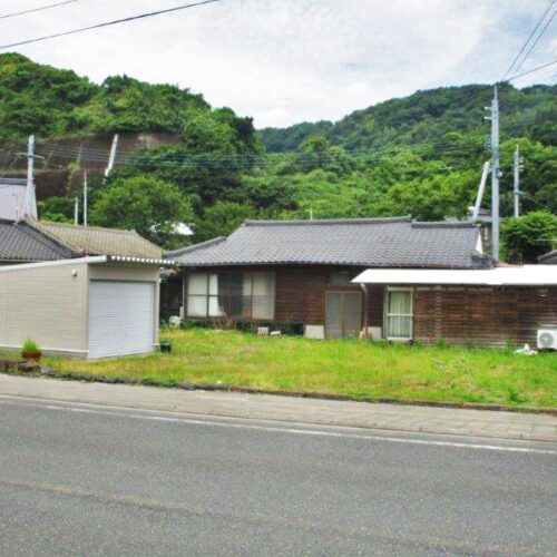 鹿児島県鹿屋市の物件は、温泉へ車で約2分! 海に近く、海の幸も堪能できる100万円の物件です。