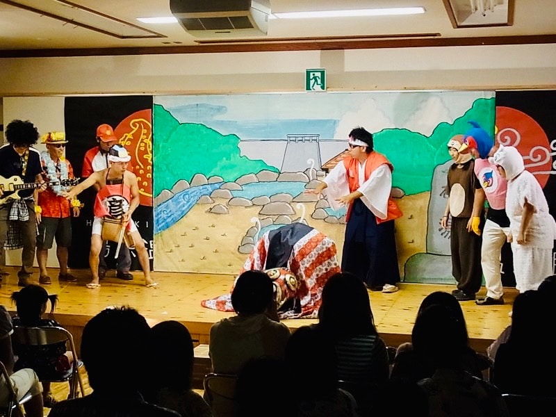 岡山県住みます芸人【江西あきよし】湯原温泉での江西劇団。全国のふるさと劇団のモデルとなりました。