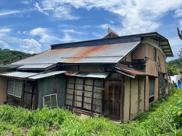 長野県筑北村の物件の外観横から